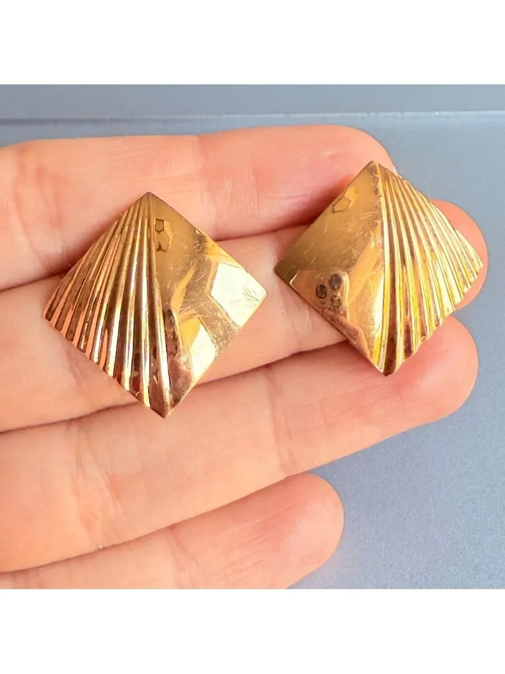 CARLA Designer 14kt Yellow Gold Textured & Polished Square Stud Earrings…